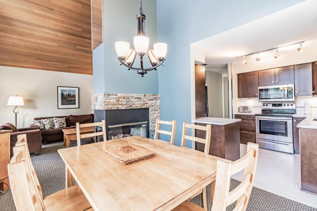 Snowbird Townhouses By Elevate Vacations Γουίστλερ Εξωτερικό φωτογραφία