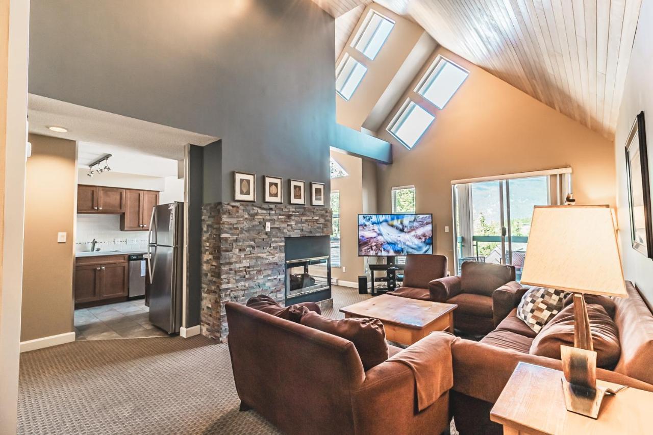 Snowbird Townhouses By Elevate Vacations Γουίστλερ Εξωτερικό φωτογραφία